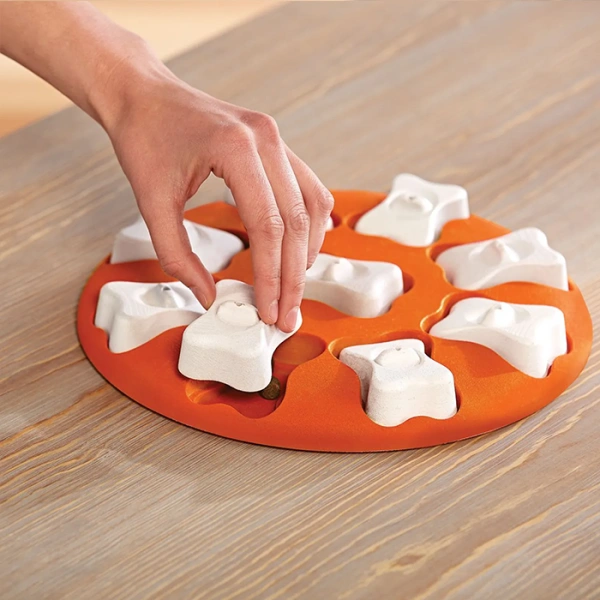 Игра-головоломка для собак Умная собака Косточки, 1 (начинающий) уровень сложности, Nina Ottosson Smart