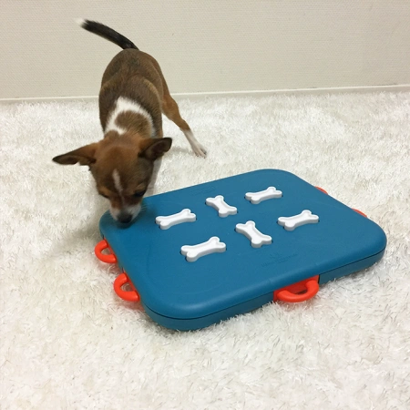 купить Игра-головоломка для собак Казино, 3 (продвинутый) уровень сложности, Nina Ottosson Casino